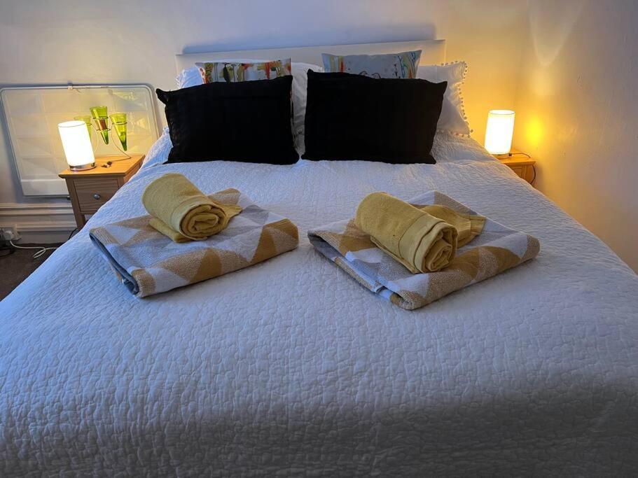 One/Two Bedroom Apartment Close To Sea & Centre Hastings Eksteriør billede