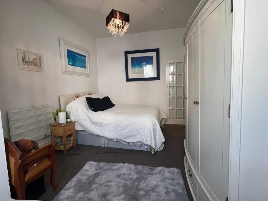 One/Two Bedroom Apartment Close To Sea & Centre Hastings Eksteriør billede