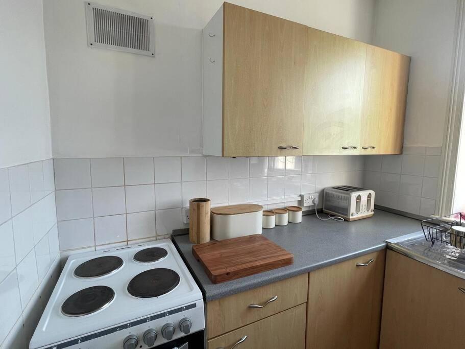 One/Two Bedroom Apartment Close To Sea & Centre Hastings Eksteriør billede